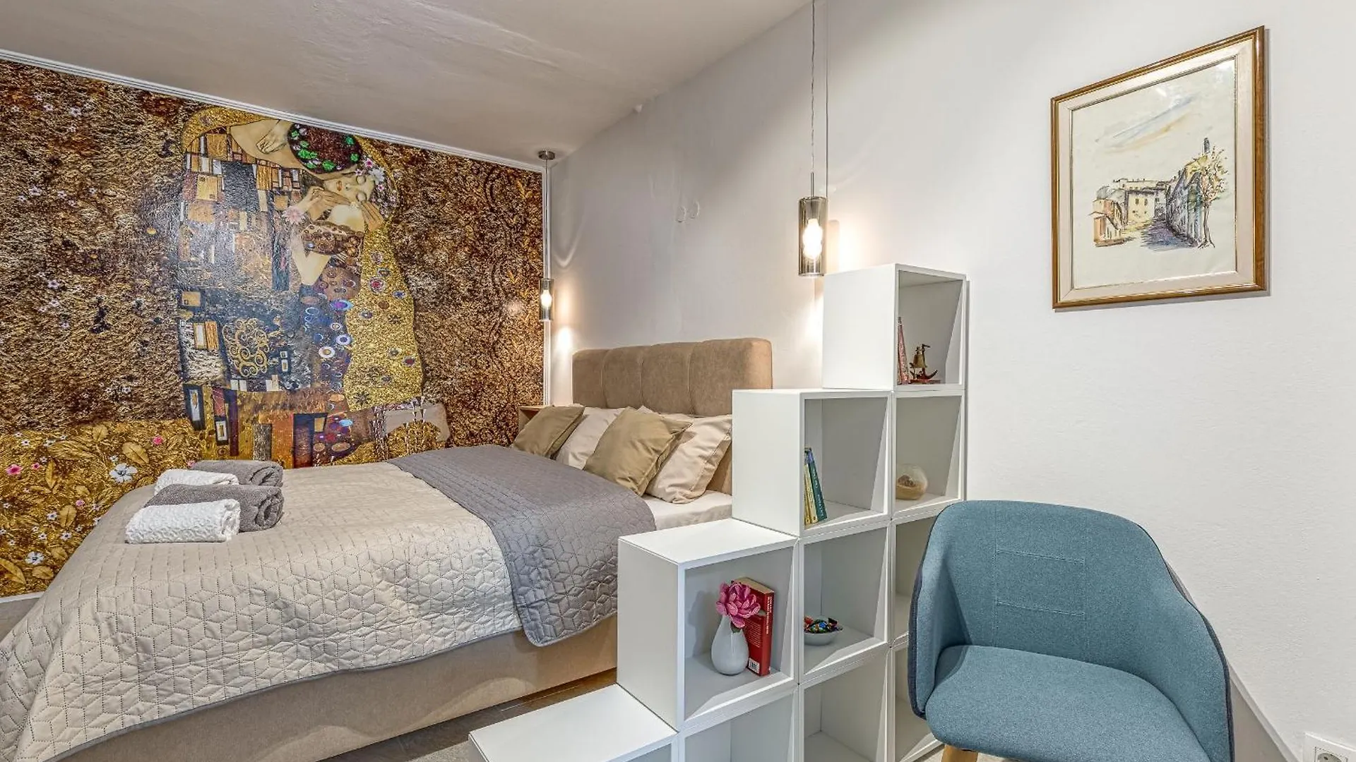 Grosse Wohnung In Porec Mit Moebliertem Balkon 0*,  Croatia
